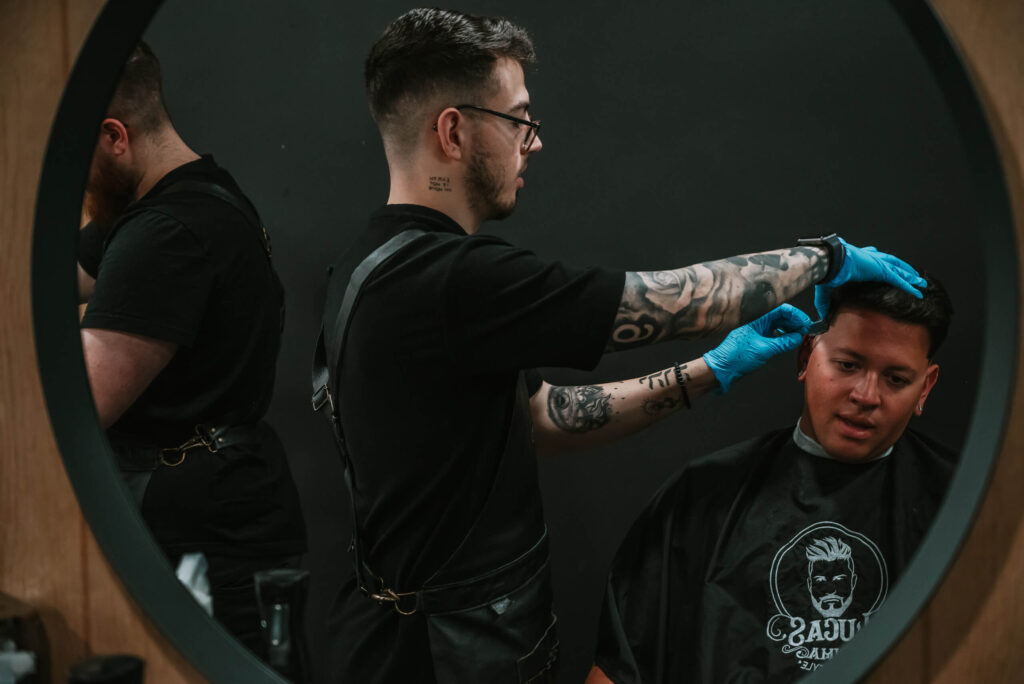 Imagem de um procedimento capilar realizado no Lucas Lima Barbers & Beauty