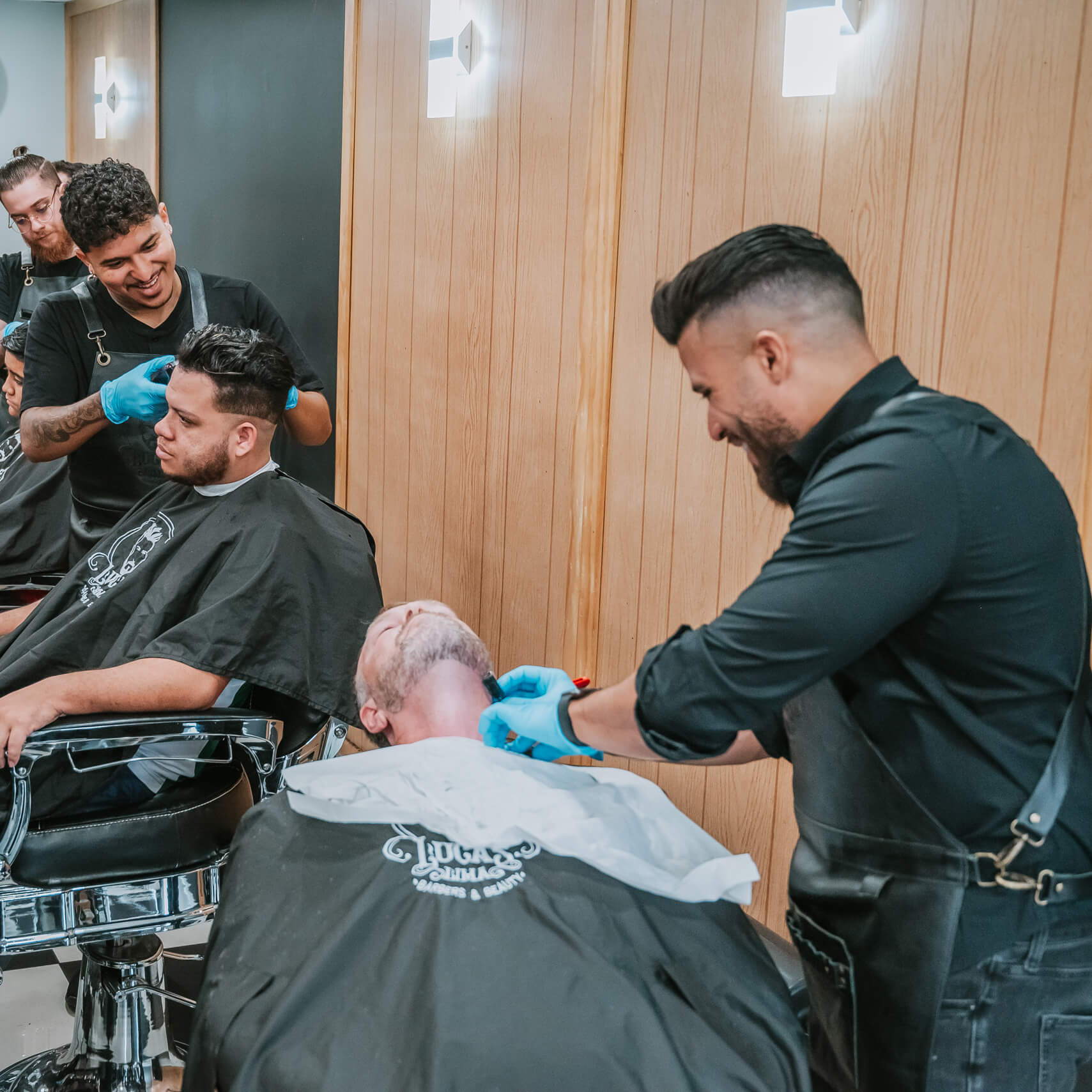 Imagem de um procedimento capilar realizado no Lucas Lima Barbers & BeautyImagem de um procedimento capilar realizado no Lucas Lima Barbers & Beauty